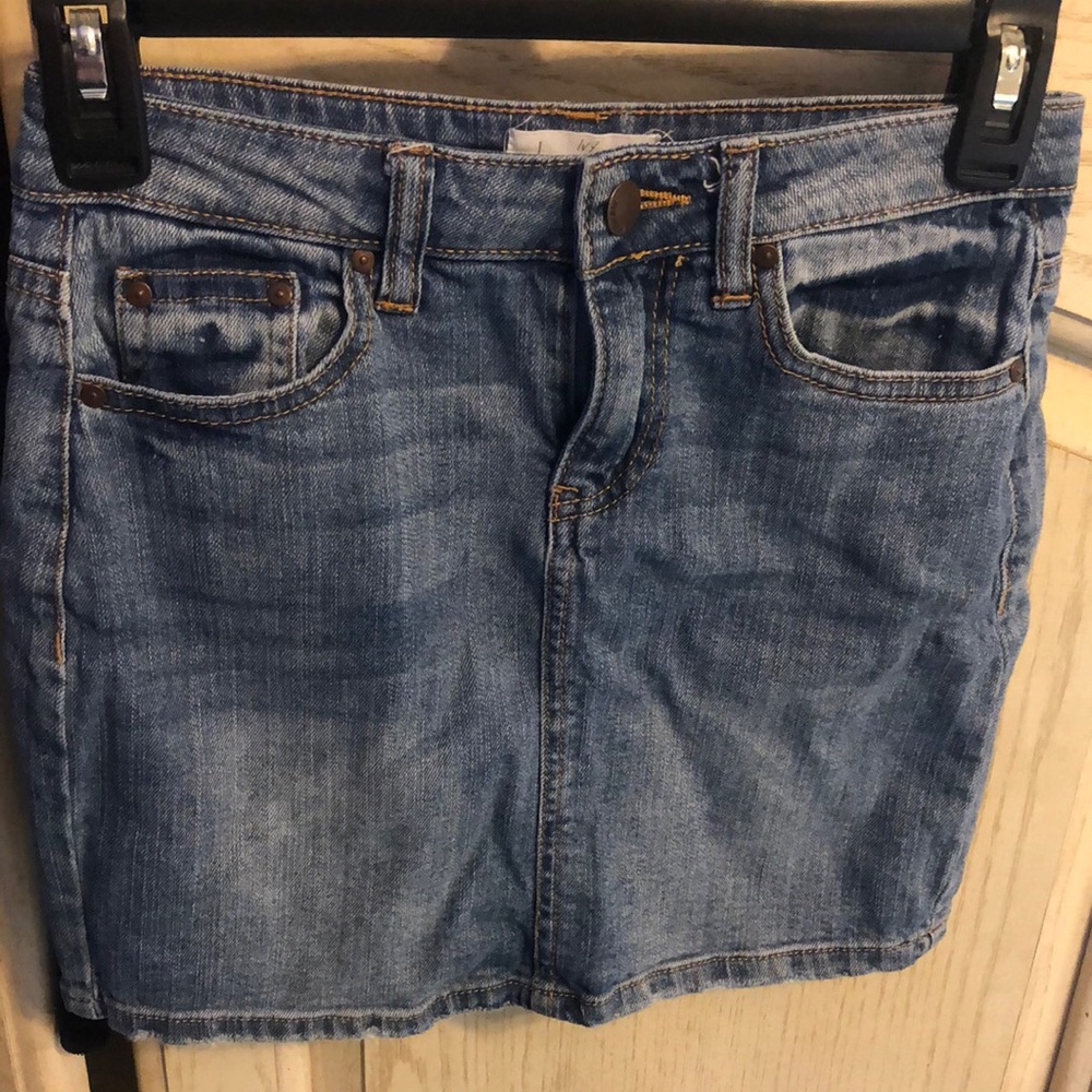 Stylish Blue Denim Mini Skirt